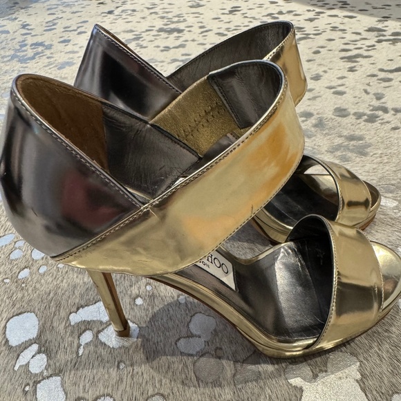 JIMMY CHOO PATENT HIGH HEELS - Picture 2 of 3